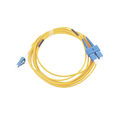 Jumper de Fibra Óptica Monomodo 9/125 LC/UPC-SC/UPC, PVC, 2.0 mm, Dúplex, amarillo, 3 metros