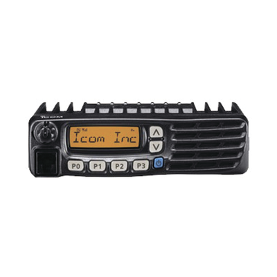Radio Móvil Analógico en rango de frecuencia 136-174 MHz, 50 W de potencia de RF, 128 canales. Incluye microfono2, cable de alimentación y montaje