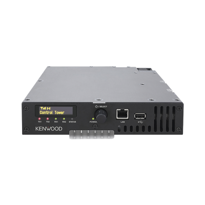Repetidor UHF 400-470 MHz, Digital NXDN*-DMR*-Analógico, 40 Watts, puerto LAN, MIL-STD-810, SNMP, Inc. accesorios de inst.