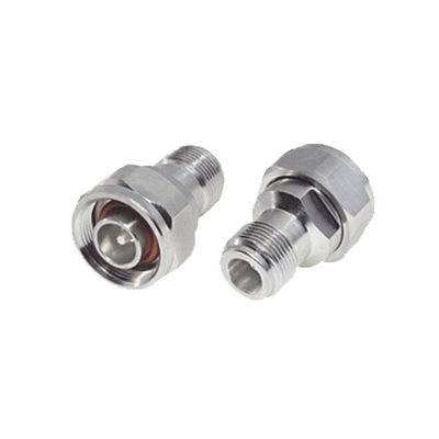 Adaptador en Línea, de N Hembra a (Mini) DIN 4.1-9.5 Macho, PIM -155 dBc, Bronce Blanco/ Plata/ Teflón.