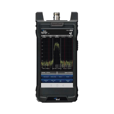 Analizador de Espectro Portátil SIGNAL HAWK, 9 KHz a 6 GHz, Incluye Estuches de uso Rudo y Ligero, Batería Li-Ion, Adaptador 12V, Lápiz Táctil, Adaptador USB-C a USB-A, Manual  de Instrucción.