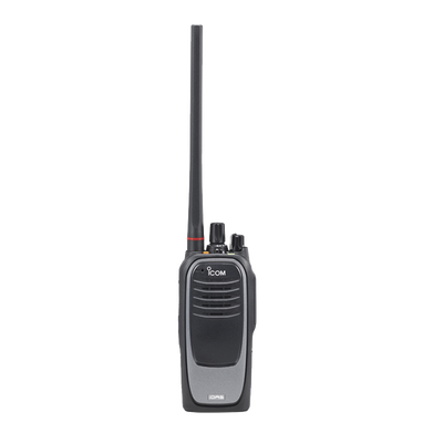 Radio digital NXDN sin pantalla en la banda de UHF, rango de frecuencia 380-470MHz, sumergible IP68, con encriptación DES, GPS,  bluethooth, grabador de voz, 32 canales. no incluye cargador ni antena.
