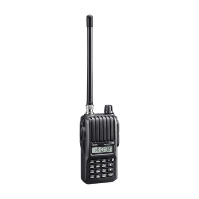 Radio portátil VHF para aficionados, 5W, 207 canales, 700mW de audio. Tx: 144-148 MHz, Rx: 136-174MHz. Incluye Bat BP-265 (1900 mAh, Li-Ion). Carg BC-193 con BC-123Sa. Ant FA-B2E. Clip MB-124C.